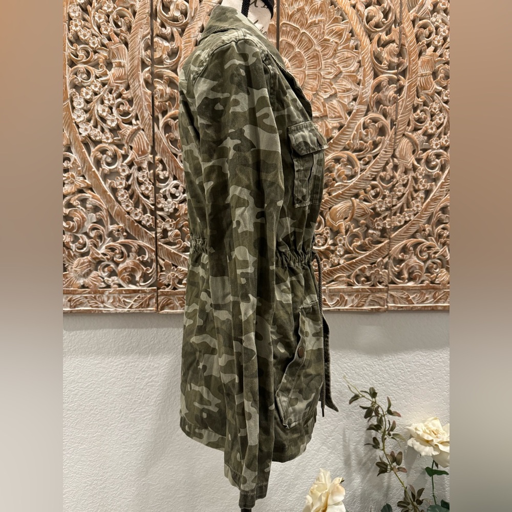 Arizona Jean Company Camo Button Down Utility Jacket- size S - Picture 3 of 9